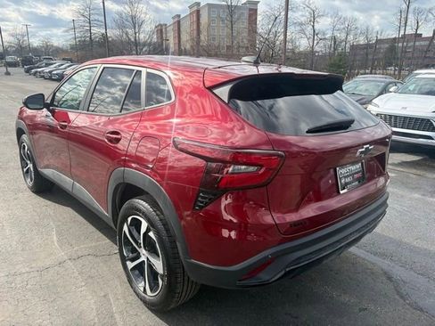 Certified 2025 Chevrolet Trax RS image 7