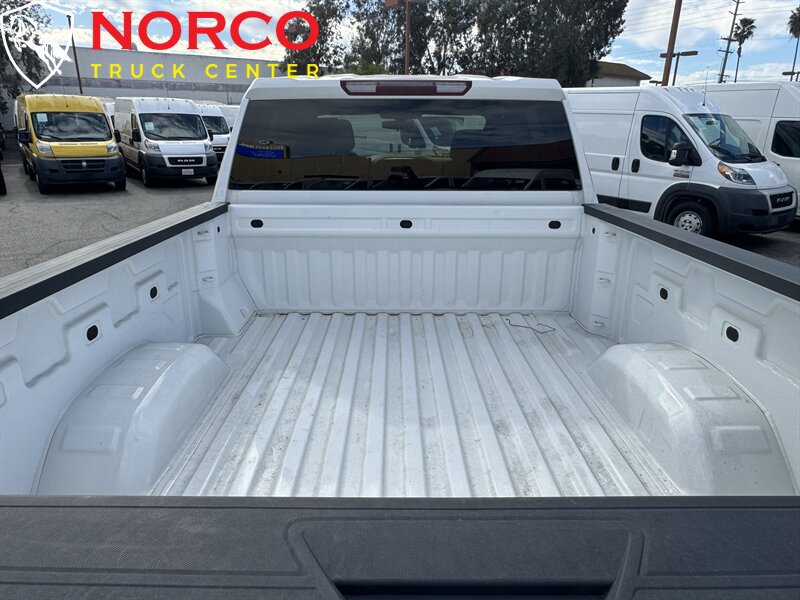 Used 2022 Chevrolet Silverado 2500 Custom w/ Custom Convenience Package AWD/4WD image 9