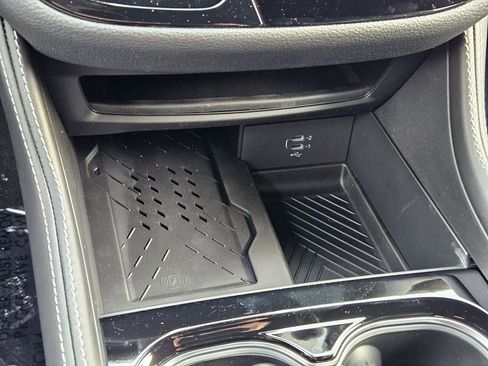 New 2026 Chrysler Pacifica Limited image 28