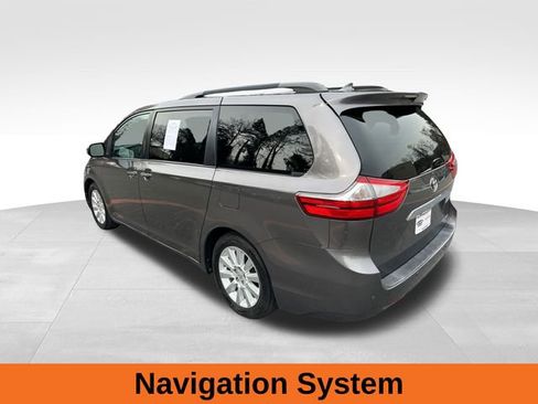 Used 2015 Toyota Sienna Limited Premium image 3