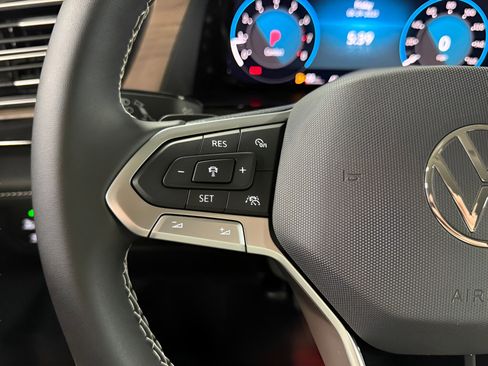 New 2026 Volkswagen Atlas SE image 13