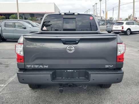 Certified 2022 Nissan Titan SV w/ SV Convenience Package image 5