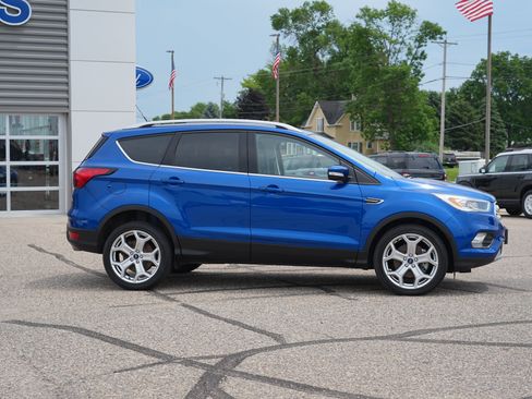 Used 2019 Ford Escape Titanium AWD/4WD image 2