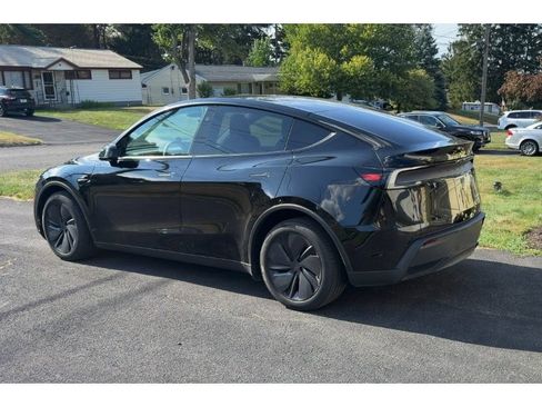 Used 2026 Tesla Model Y Long Range AWD/4WD image 4