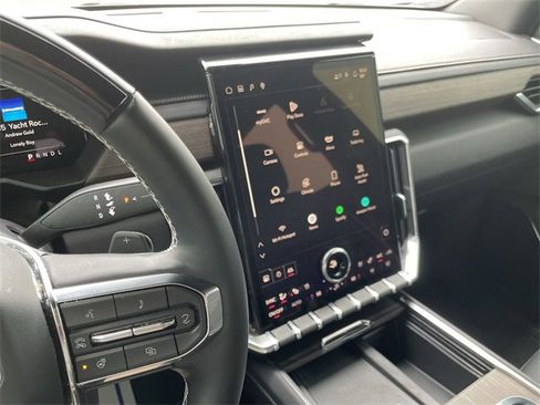 Used 2025 GMC Acadia Denali w/ Super Cruise Package image 23