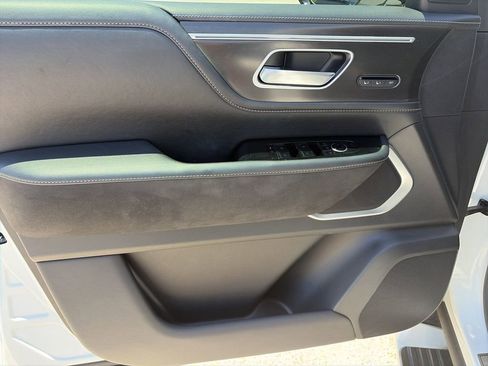 Used 2025 INFINITI QX80 Luxe RWD image 18