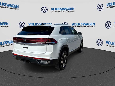 Used 2026 Volkswagen Atlas Cross Sport SE FWD image 14
