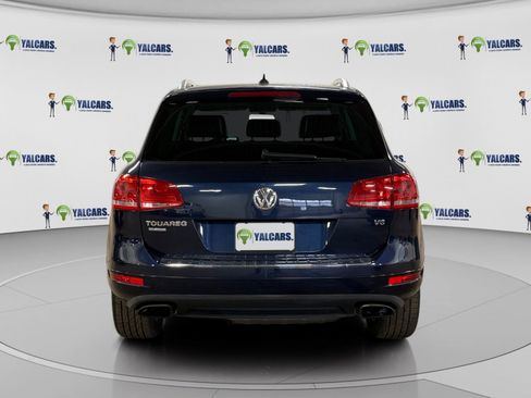 Used 2013 Volkswagen Touareg Sport image 4