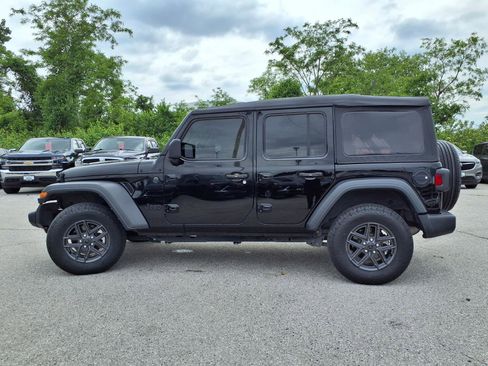 Used 2022 Jeep Wrangler Unlimited Sport AWD/4WD image 31