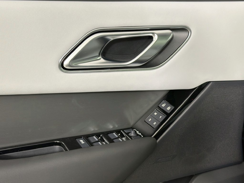 New 2026 Land Rover Range Rover Velar S AWD/4WD image 18