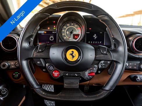 Used 2020 Ferrari 812 Superfast RWD image 23