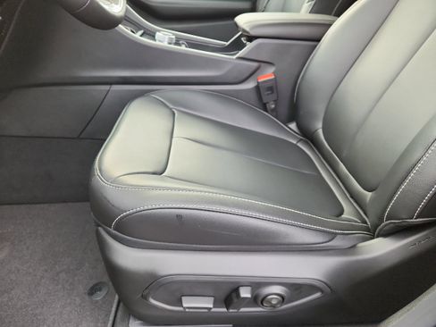 New 2025 Jeep Grand Cherokee L Limited AWD/4WD image 12