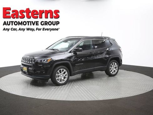 Used 2024 Jeep Compass Latitude AWD/4WD image 55