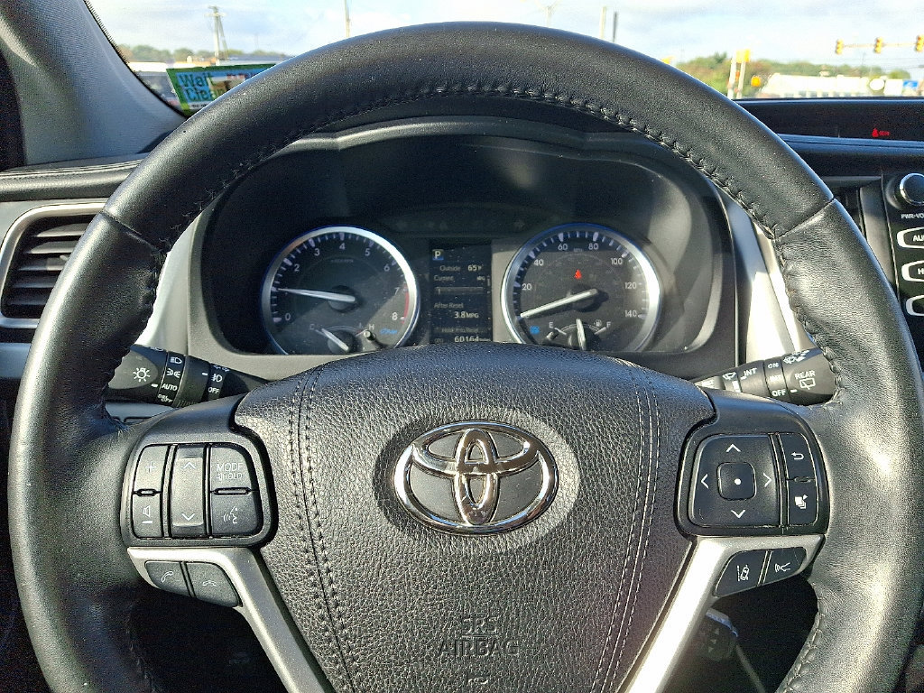 Certified 2019 Toyota Highlander SE AWD/4WD image 20