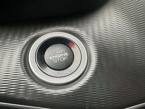 Used 2023 Jeep Grand Cherokee Altitude image 37