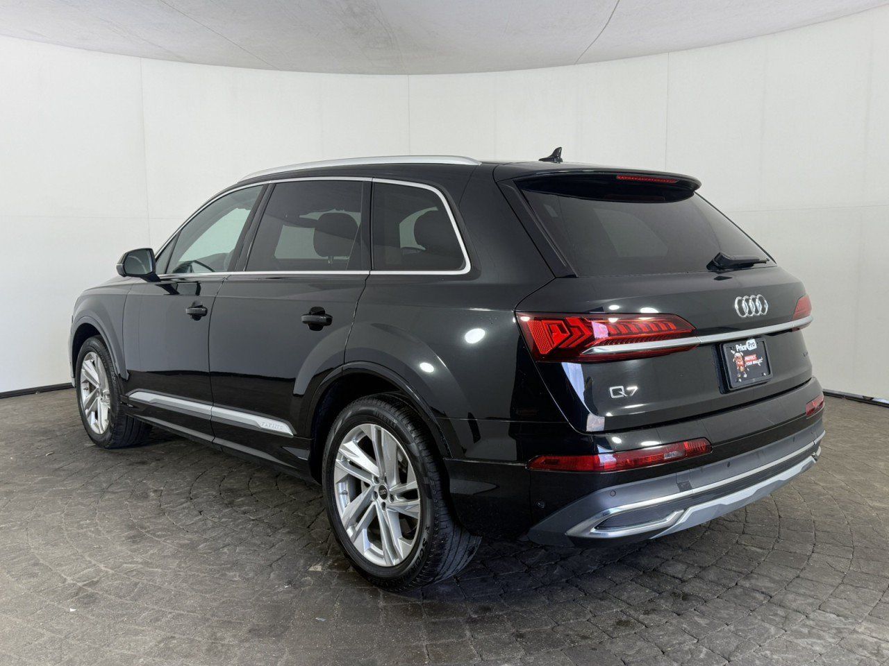 Used 2023 Audi Q7 2.0T Premium Plus w/ Premium Plus Package AWD/4WD image 5