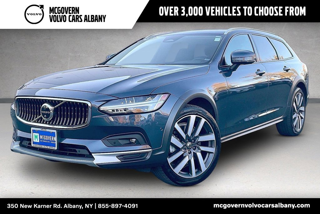 Used 2022 Volvo V90 B6 Cross Country w/ Advanced Package AWD/4WD image 1