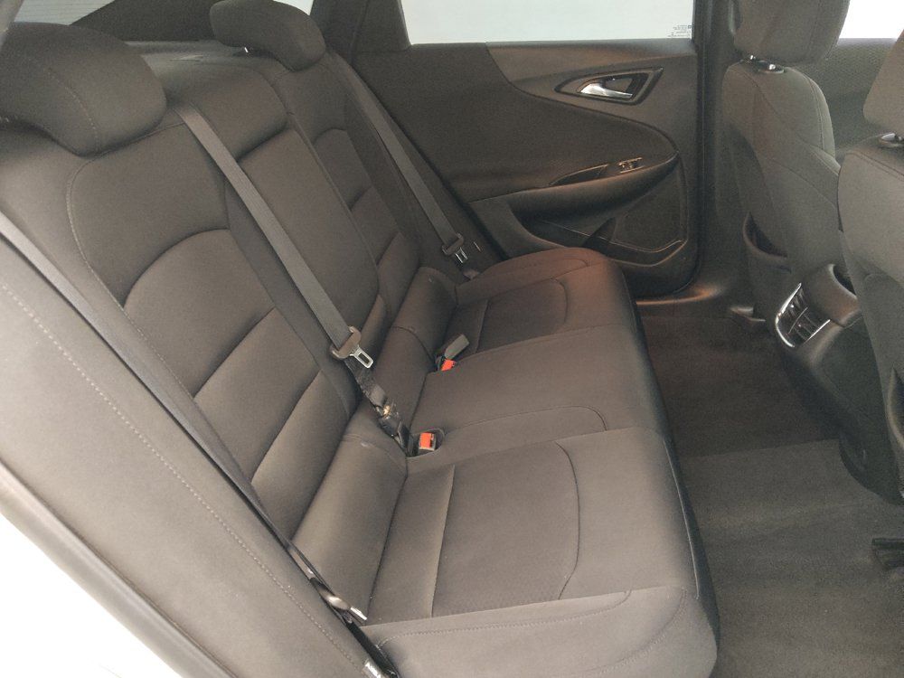 Used 2018 Chevrolet Malibu LT FWD image 19