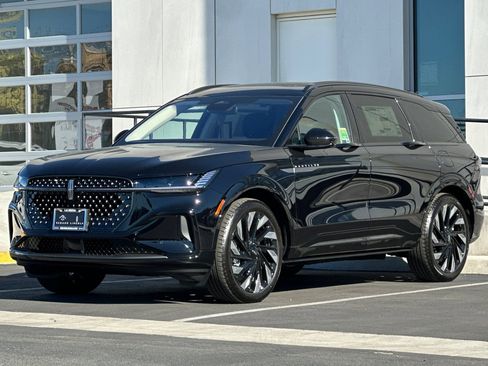 New 2026 Lincoln Nautilus Reserve w/ Jet Appearance Package image 7