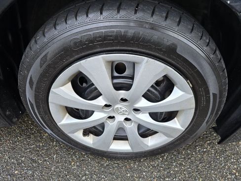 Used 2023 Toyota Corolla LE FWD image 5