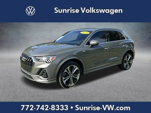 Used 2021 Audi Q3 2.0T Premium Plus w/ Premium Plus Package AWD/4WD image 1