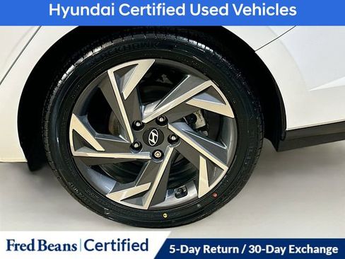 Certified 2024 Hyundai Elantra Limited FWD image 10