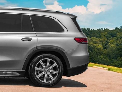 Used 2020 Mercedes-Benz GLS 450 4MATIC image 12