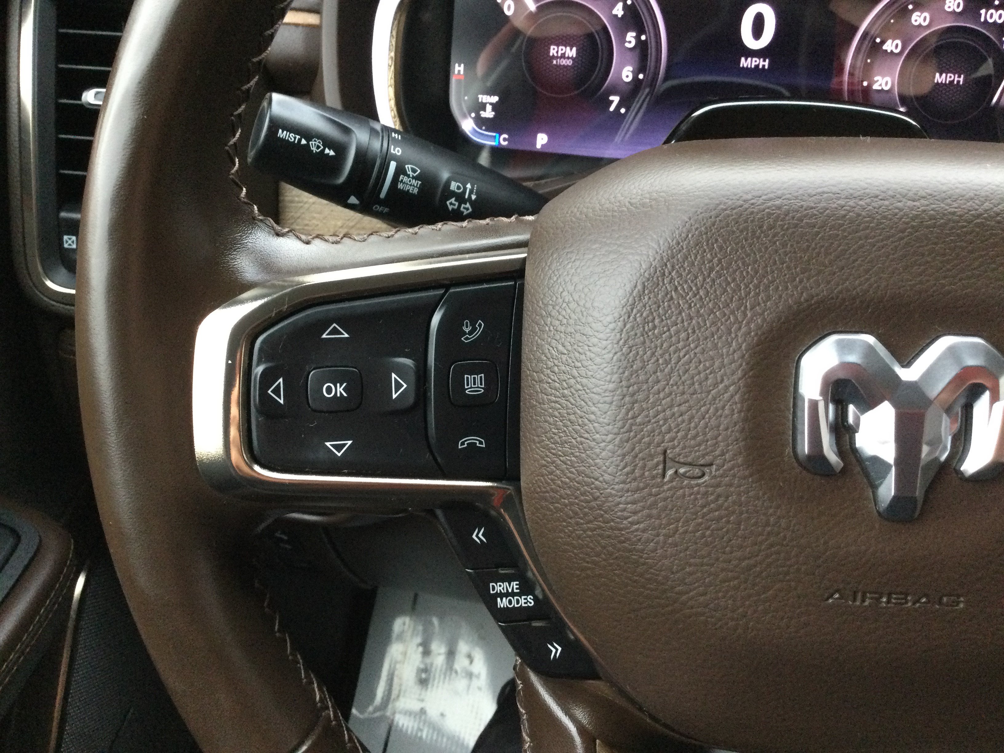 Used 2025 RAM 1500 Limited AWD/4WD image 24