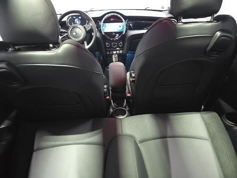 Used 2024 MINI Cooper SE image 11