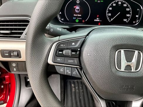 Used 2018 Honda Accord LX image 11