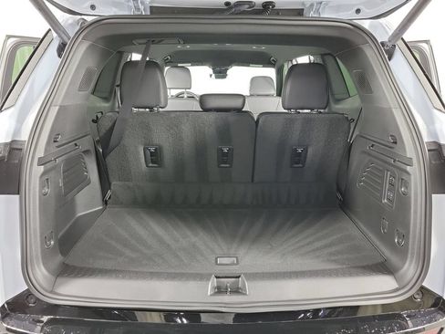 Used 2026 Buick Enclave Sport Touring w/ Power Package FWD image 8