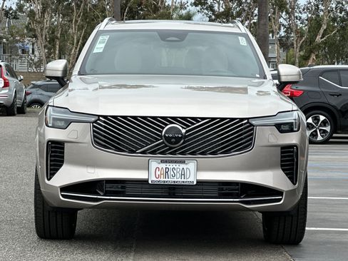 New 2026 Volvo XC90 T8 Plus w/ Protection Package Premier AWD/4WD image 6