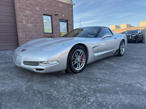 Used 2003 Chevrolet Corvette Z06 w/ Memory Package, 3 Drivers image 3