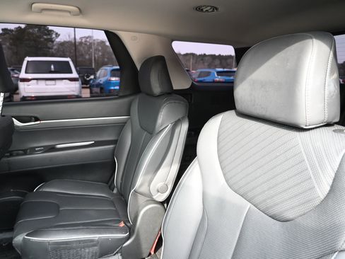 Used 2024 Hyundai Palisade SEL image 16