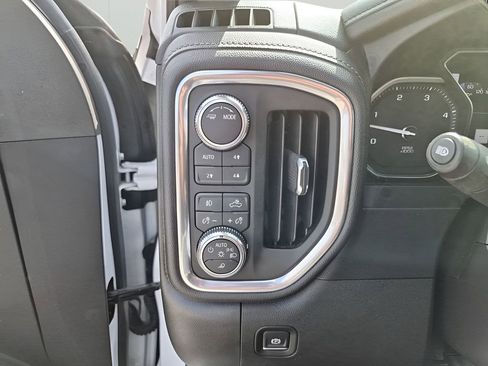 Used 2021 GMC Sierra 3500 Denali image 32