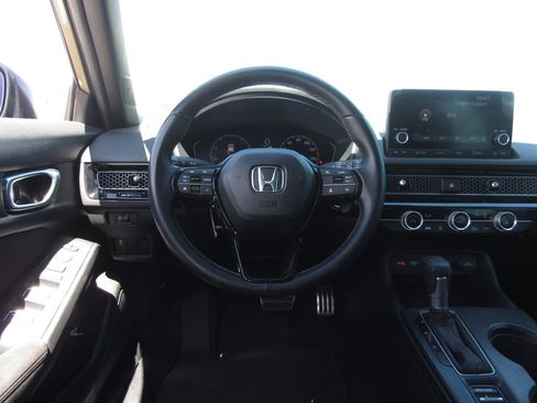 Used 2025 Honda Civic Sport image 21