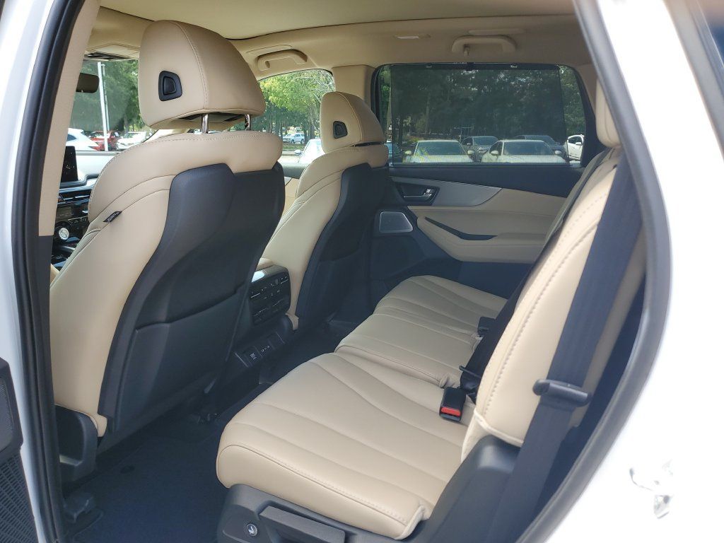 Certified 2025 Acura MDX w/ Technology Package AWD/4WD image 14