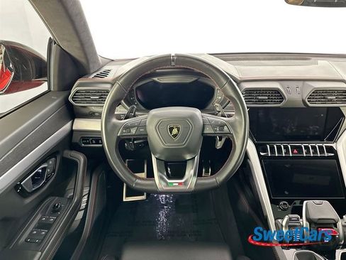Used 2020 Lamborghini Urus image 16