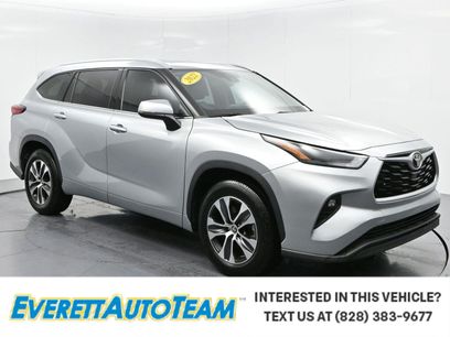 Used 2022 Toyota Highlander XLE