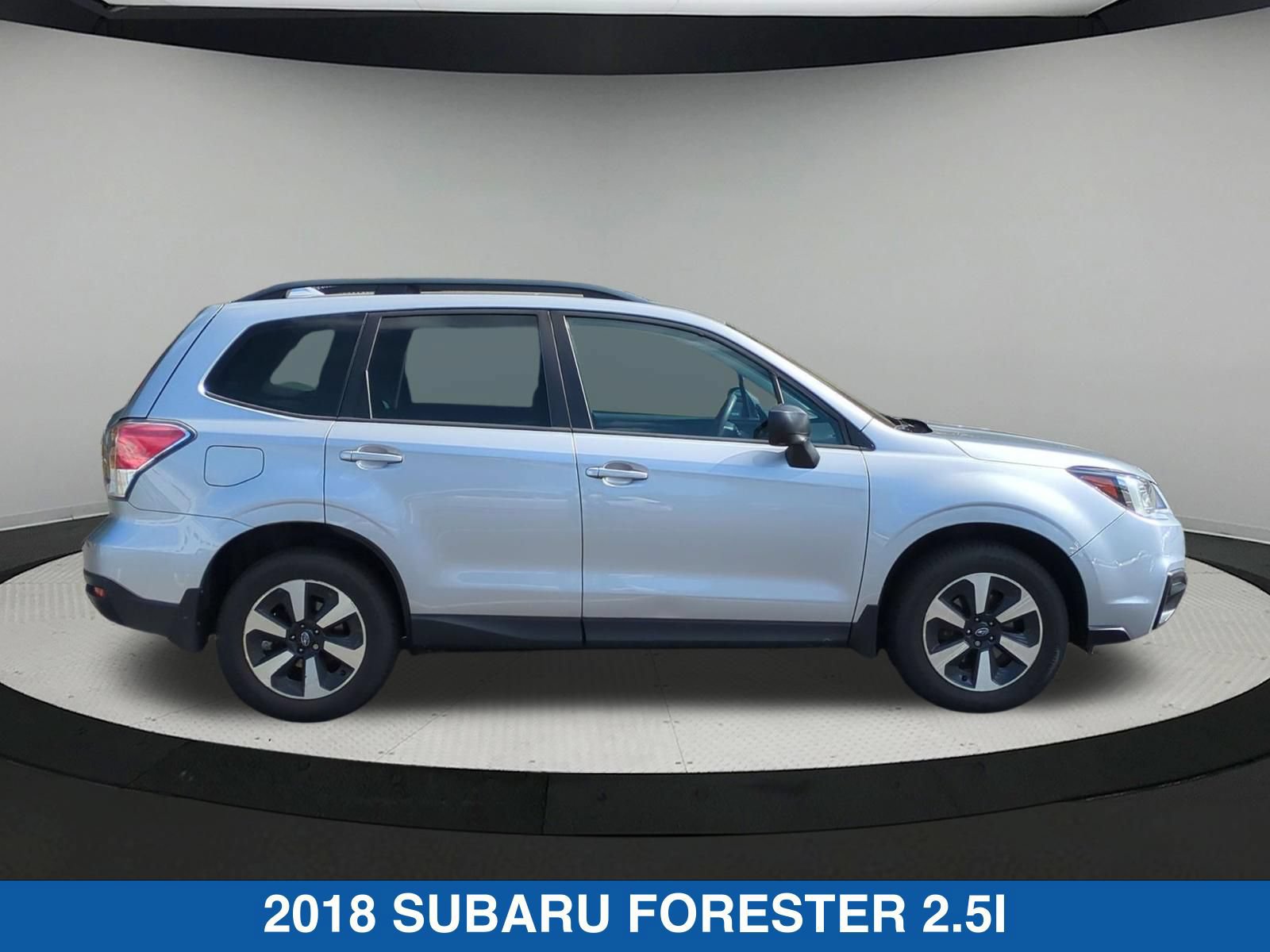 Used 2018 Subaru Forester 2.5i w/ Alloy Wheel Package AWD/4WD image 2