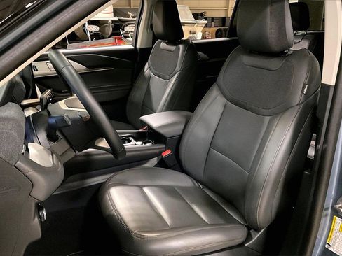 Certified 2025 Ford Explorer Active w/ Active Comfort Package image 23