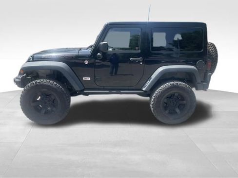Used 2013 Jeep Wrangler Rubicon AWD/4WD image 2