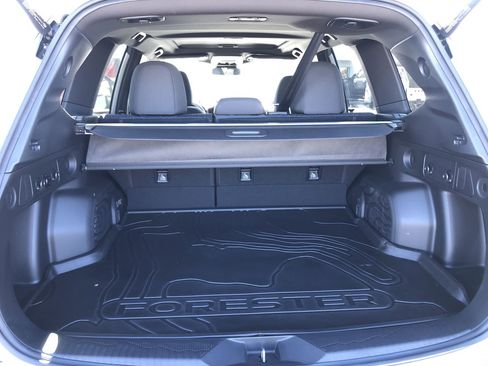 Used 2025 Subaru Forester Premium image 9