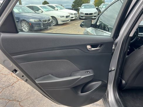 Used 2022 Hyundai Accent SEL image 24