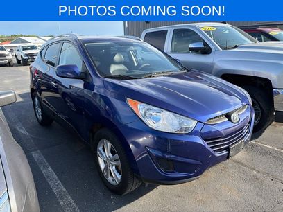 Used 2011 Hyundai Tucson GLS w/ Navigation Pkg 2