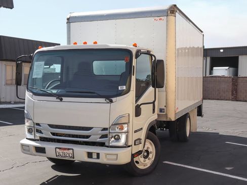 Used 2024 Isuzu NPR RWD image 4