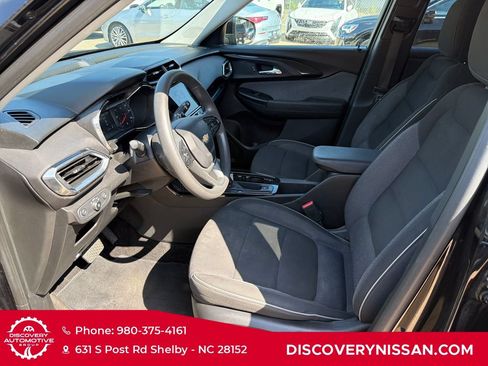Used 2023 Chevrolet TrailBlazer LT w/ Convenience Package FWD image 10