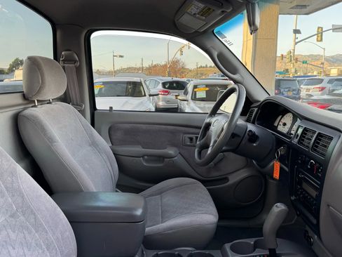 Used 2003 Toyota Tacoma PreRunner image 12
