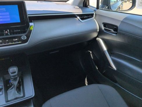 Certified 2026 Toyota Corolla Cross LE FWD image 17