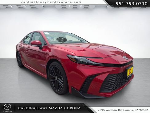 Used 2025 Toyota Camry SE w/ Multimedia Upgrade Package FWD image 1